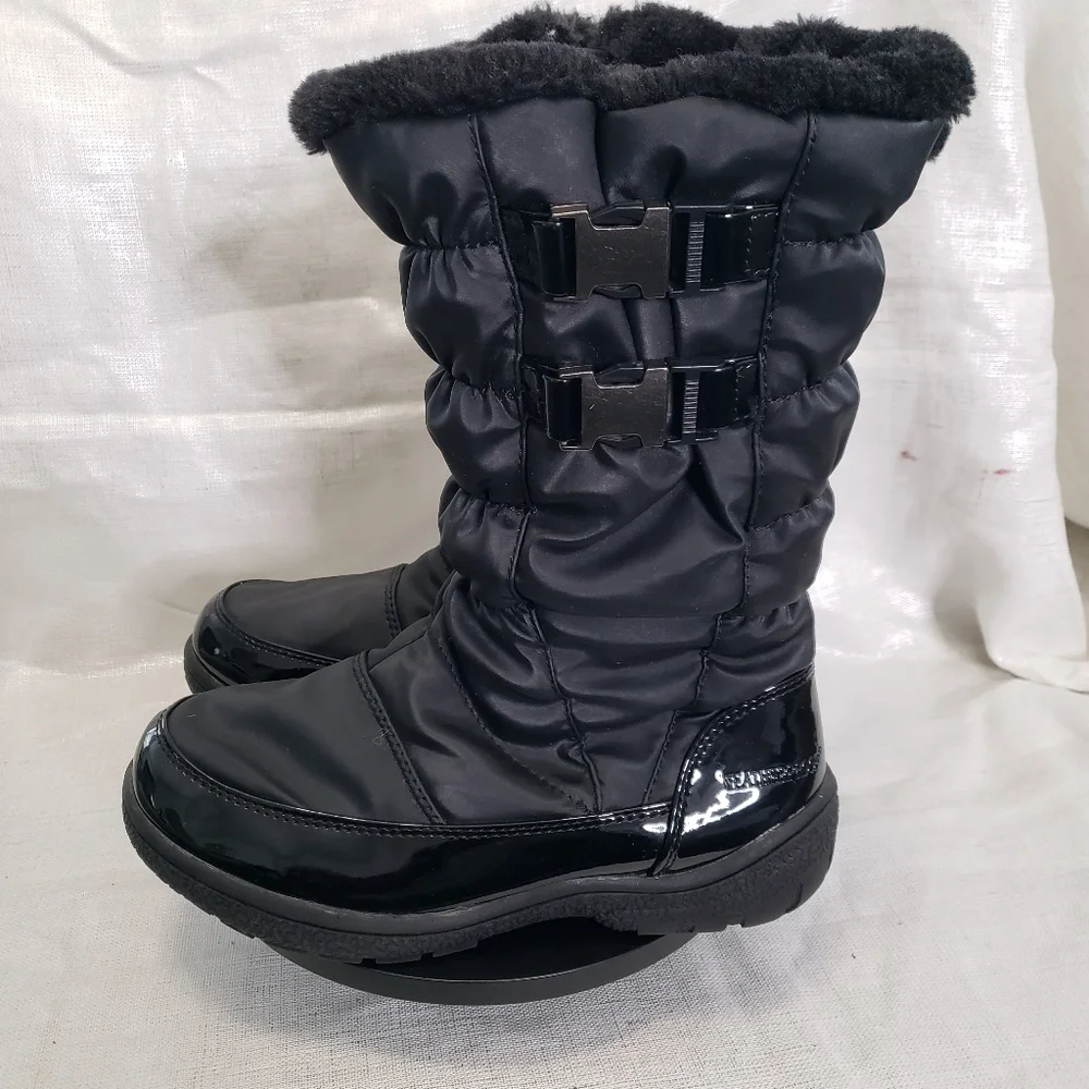 Weatherproof Women's Faux Fur Two Buckle Nylon Storm Snow Boots Size:‎ 7 Black
